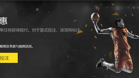 刘培鑫春锦赛游泳双冠，刷新个人最佳纪录